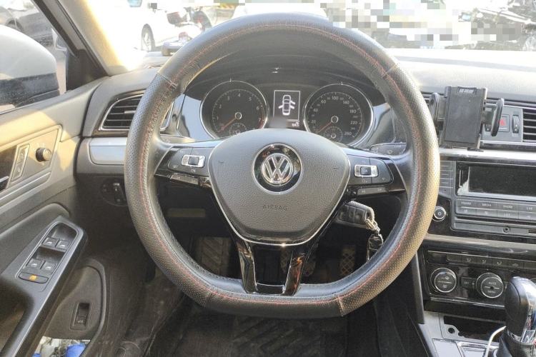 Used Volkswagen Lamando 2015 330TSI DSG Comfort Edition Steering Wheel