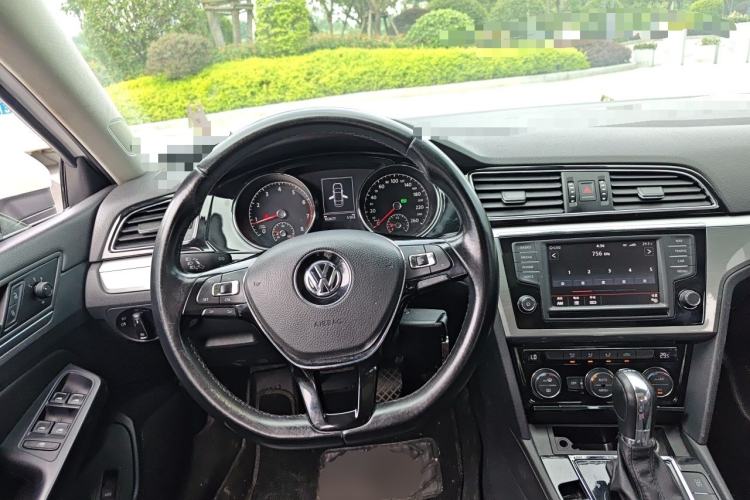 Used Volkswagen Lamando 2015 280TSI DSG Comfort Edition Steering Wheel