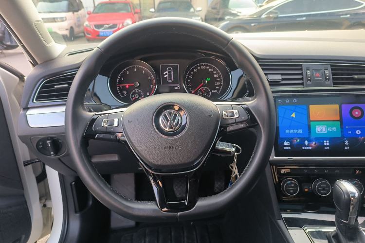 Used Volkswagen Lamando 2015 280TSI DSG Comfort Edition Steering Wheel