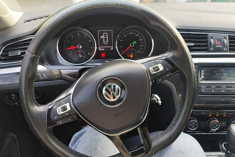 Used Volkswagen Lamando 2015 280TSI DSG Comfort Edition Steering Wheel