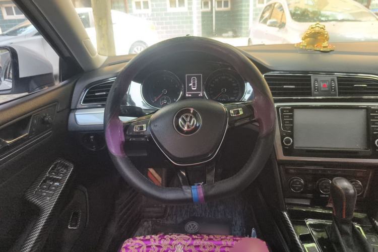 Used Volkswagen Lamando 2015 280TSI DSG Comfort Edition Steering Wheel