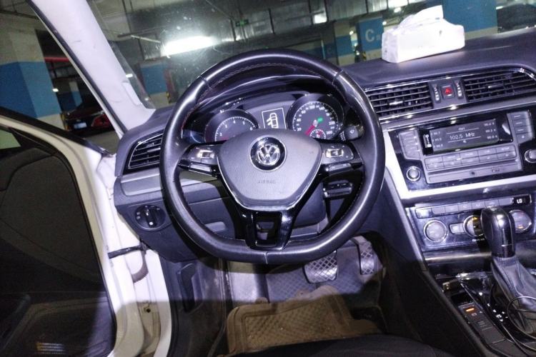 Used Volkswagen Lamando 2015 280TSI DSG Comfort Edition Steering Wheel