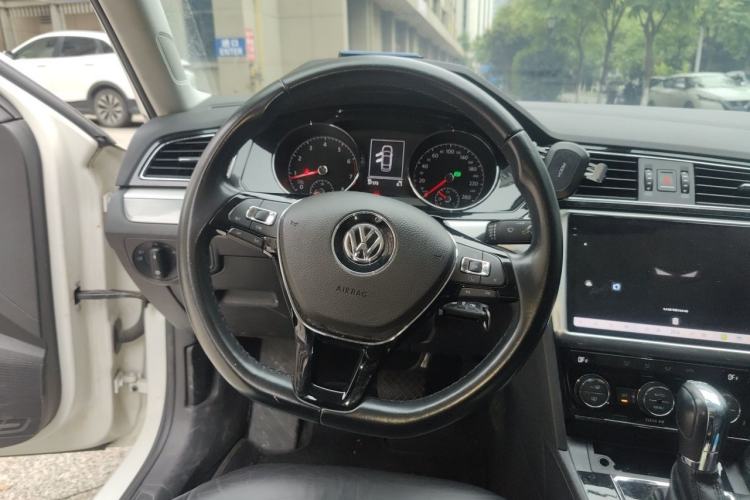 Used Volkswagen Lamando 2015 280TSI DSG Comfort Edition Steering Wheel