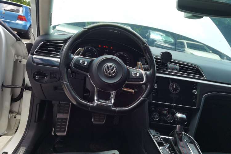 Used Volkswagen Lamando 2015 230TSI DSG Fashion Edition Steering Wheel