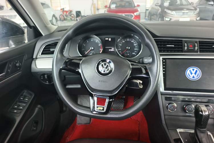 Used Volkswagen Lamando 2015 230TSI DSG Fashion Edition Steering Wheel