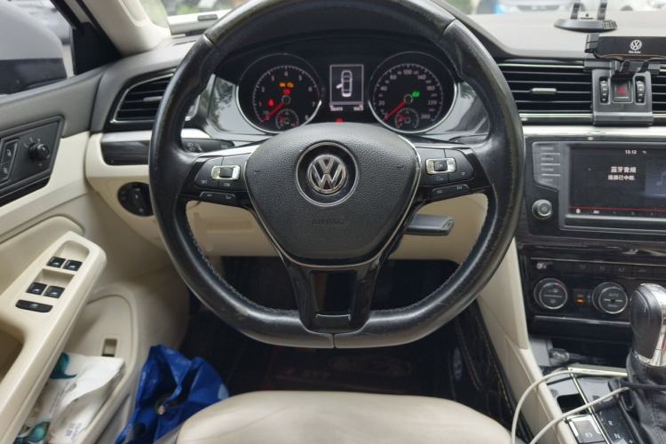 Used Volkswagen Lamando 2015 280TSI DSG Comfort Edition Steering Wheel