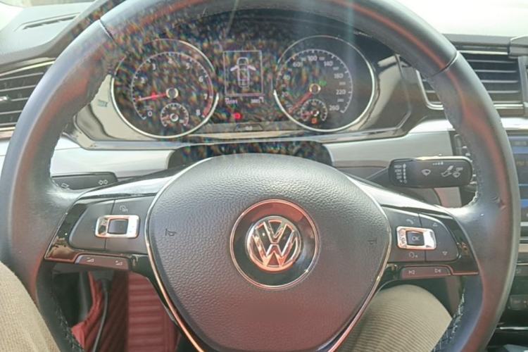 Used Volkswagen Lamando 2015 280TSI DSG Comfort Edition Steering Wheel