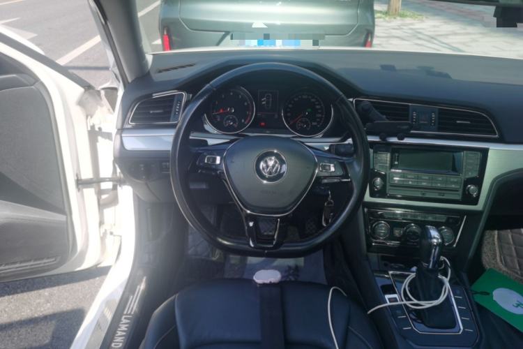 Used Volkswagen Lamando 2015 280TSI DSG Comfort Edition Steering Wheel