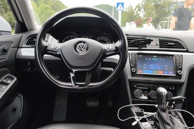 Used Volkswagen Lamando 2015 330TSI DSG Comfort Edition Steering Wheel