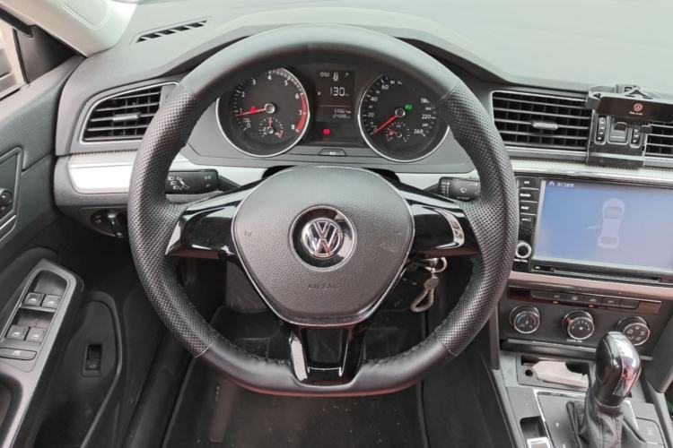 Used Volkswagen Lamando 2015 230TSI DSG Fashion Edition Steering Wheel