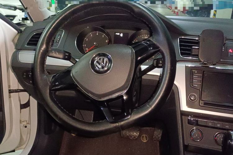 Used Volkswagen Lamando 2015 230TSI DSG Fashion Edition Steering Wheel