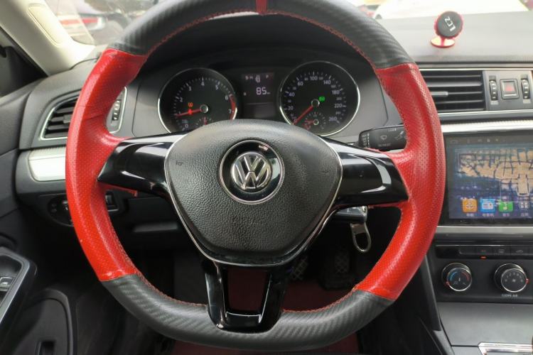 Used Volkswagen Lamando 2015 230TSI DSG Fashion Edition Steering Wheel