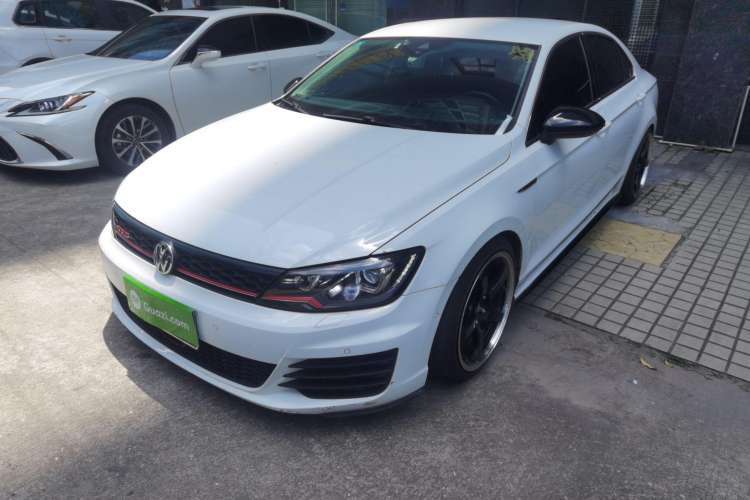 Used Volkswagen Lamando 2015 230TSI DSG Fashion Edition Guazi used car, China used car export, Used car for sale, Used  cars, Cheapest cars for sale