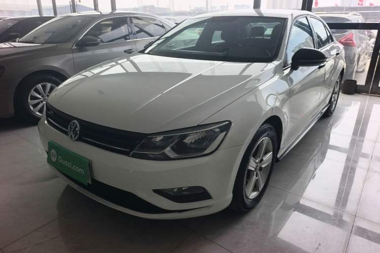 Used Volkswagen Lamando 2015 230TSI DSG Fashion Edition Guazi used car, China used car export, Used car for sale, Used  cars, Cheapest cars for sale