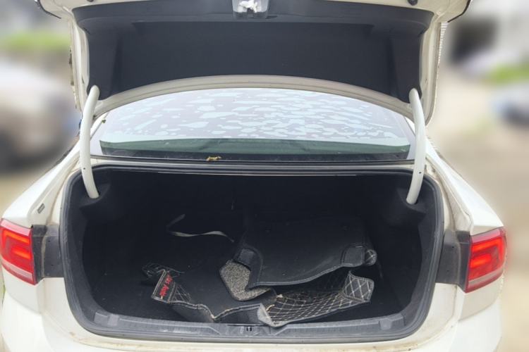 Used Volkswagen Lamando 2015 280TSI DSG Comfort Edition Trunk