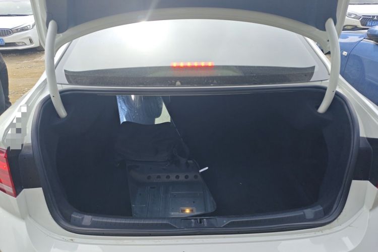 Used Volkswagen Lamando 2015 330TSI DSG Luxury Edition Trunk