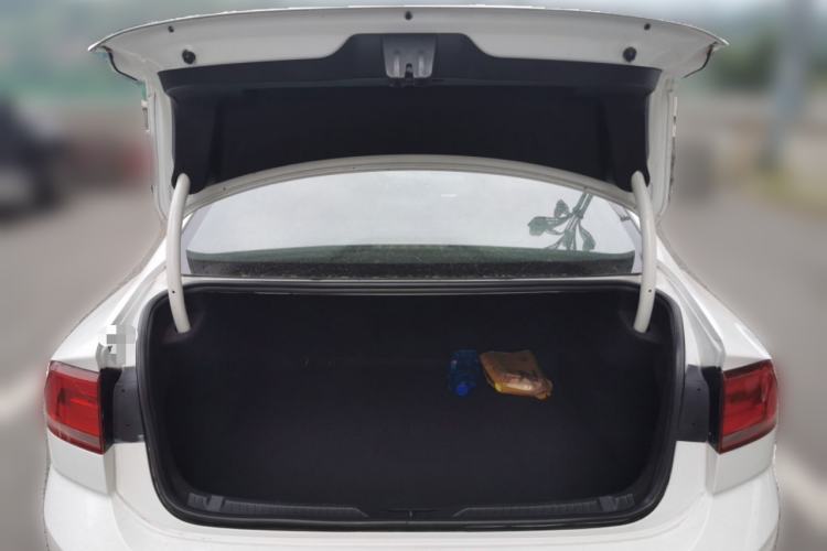 Used Volkswagen Lamando 2015 280TSI DSG Comfort Edition Trunk