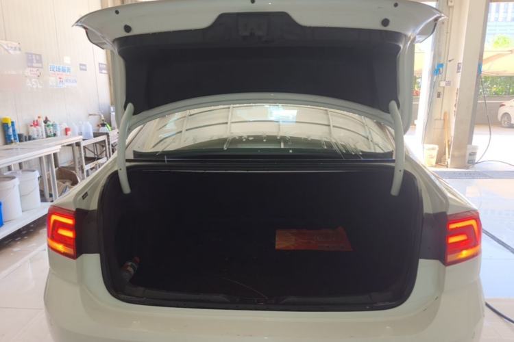 Used Volkswagen Lamando 2015 230TSI DSG Fashion Edition Trunk