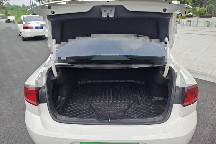 Used Volkswagen Lamando 2015 280TSI DSG Comfort Edition Trunk