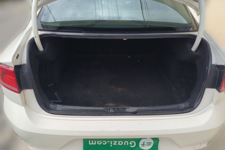 Used Volkswagen Lamando 2015 230TSI DSG Fashion Edition Trunk