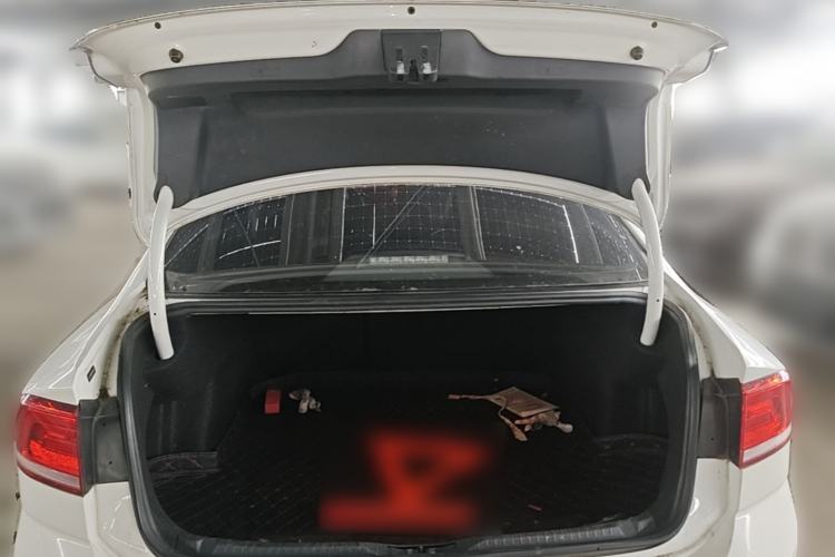 Used Volkswagen Lamando 2015 280TSI DSG Comfort Edition Trunk