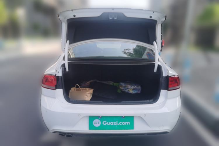Used Volkswagen Lamando 2015 280TSI DSG Comfort Edition Trunk