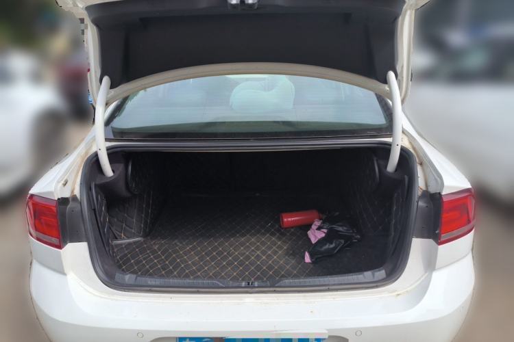 Used Volkswagen Lamando 2015 230TSI DSG Fashion Edition Trunk