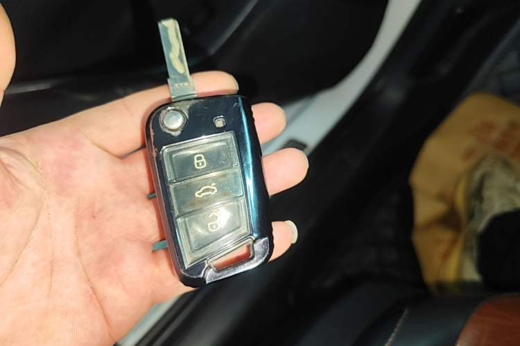 Used Volkswagen Lamando 2015 330TSI DSG Comfort Edition Vehicle Key