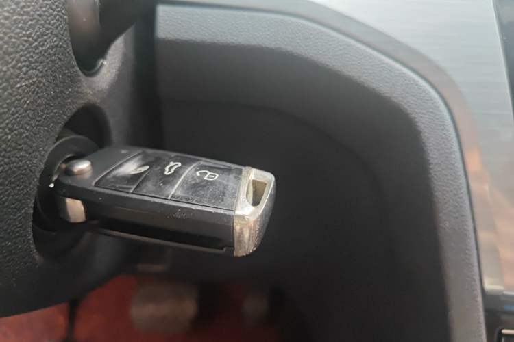 Used Volkswagen Lamando 2015 280TSI DSG Comfort Edition Vehicle Key