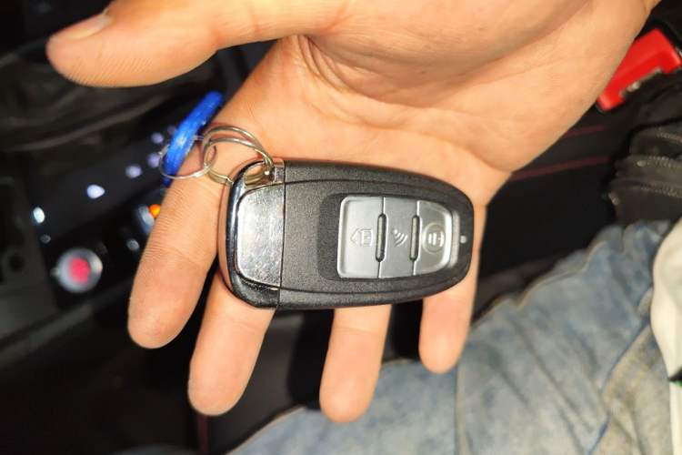 Used Volkswagen Lamando 2015 230TSI DSG Fashion Edition Vehicle Key