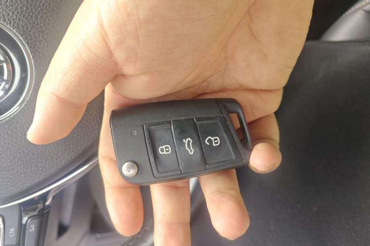Used Volkswagen Lamando 2015 280TSI DSG Luxury Edition Vehicle Key