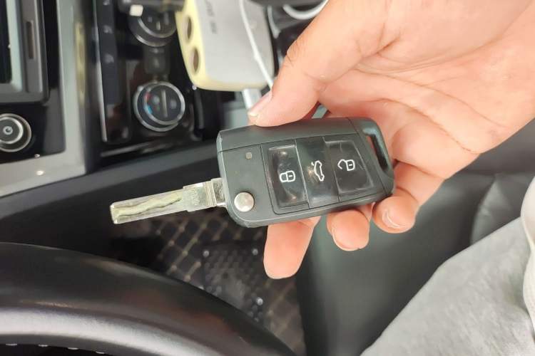 Used Volkswagen Lamando 2015 280TSI DSG Comfort Edition Vehicle Key