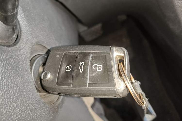 Used Volkswagen Lamando 2015 280TSI DSG Comfort Edition Vehicle Key