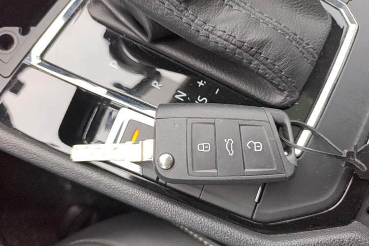 Used Volkswagen Lamando 2015 280TSI DSG Comfort Edition Vehicle Key