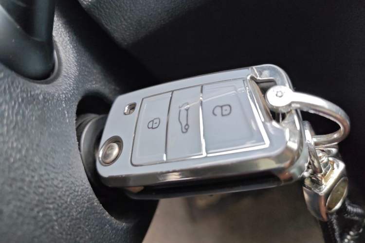 Used Volkswagen Lamando 2015 280TSI DSG Comfort Edition Vehicle Key