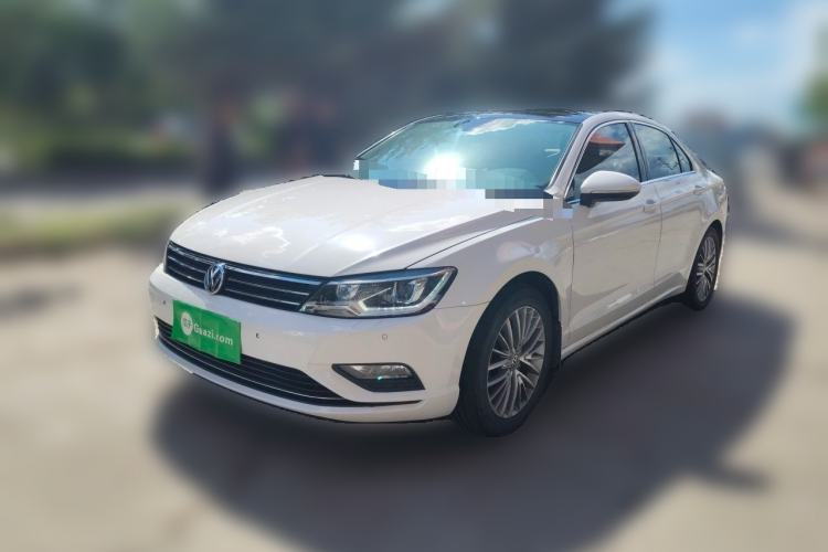Used Volkswagen Lamando 2015 280TSI DSG Luxury Edition Guazi used car, China used car export, Used car for sale, Used  cars, Cheapest cars for sale