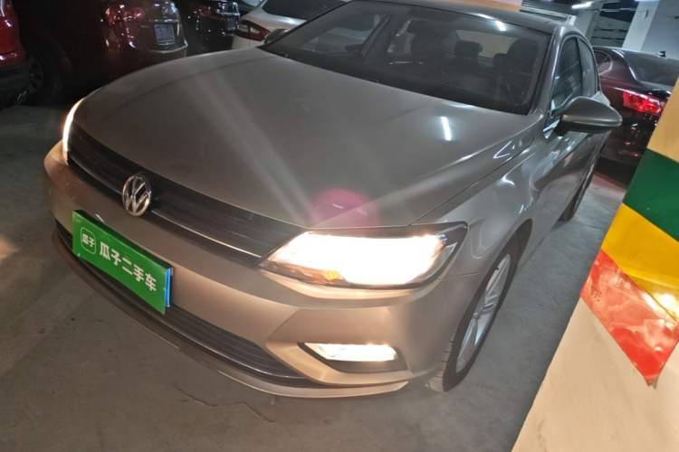 Used Volkswagen Lamando 2015 280TSI DSG Comfort Edition Guazi used car, China used car export, Used car for sale, Used  cars, Cheapest cars for sale