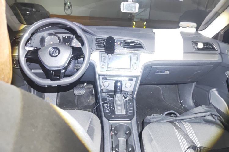 Used Volkswagen Lamando 2015 230TSI DSG Fashion Edition Center Console