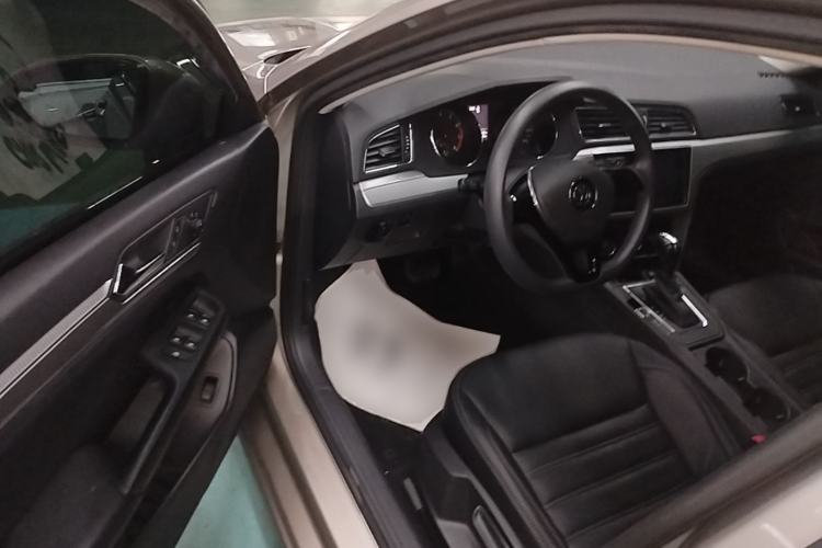 Used Volkswagen Lamando 2015 230TSI DSG Fashion Edition Driver Seat