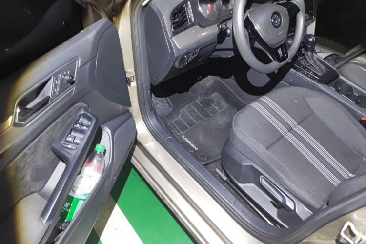 Used Volkswagen Lamando 2015 230TSI DSG Fashion Edition Driver Seat