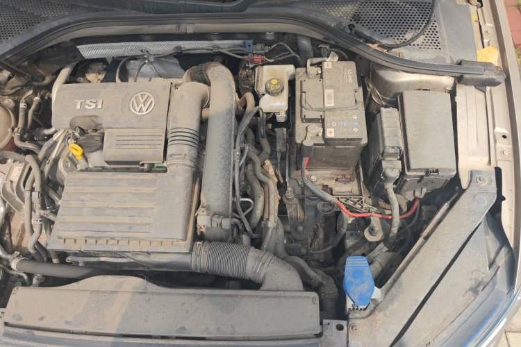 Used Volkswagen Lamando 2015 230TSI DSG Fashion Edition Engine Bay Left