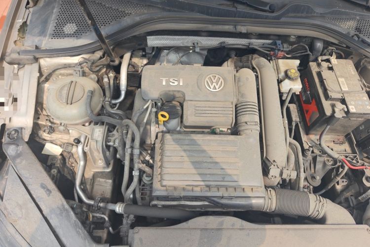 Used Volkswagen Lamando 2015 230TSI DSG Fashion Edition Engine Bay Right