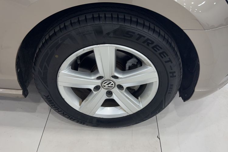 Used Volkswagen Lamando 2015 230TSI DSG Fashion Edition Exterior 4