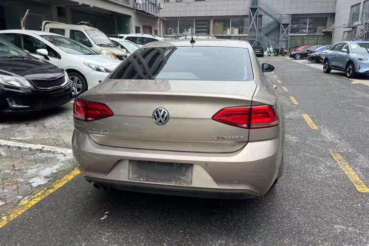 Used Volkswagen Lamando 2015 230TSI DSG Fashion Edition Exterior 4