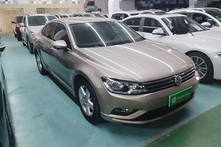 Used Volkswagen Lamando 2015 230TSI DSG Fashion Edition Front Right 45 Deg