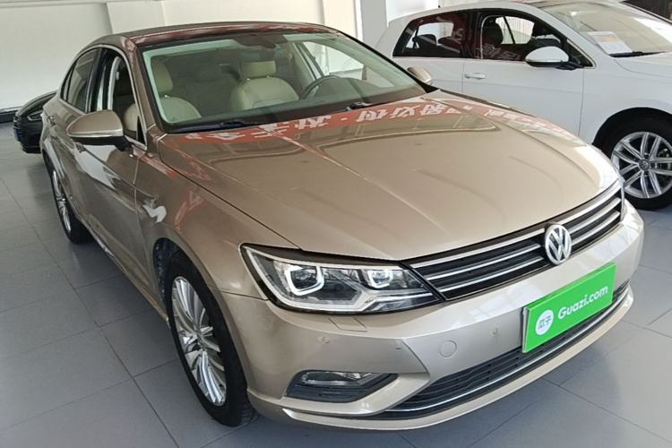 Used Volkswagen Lamando 2015 280TSI DSG Luxury Edition Front Right 45 Deg