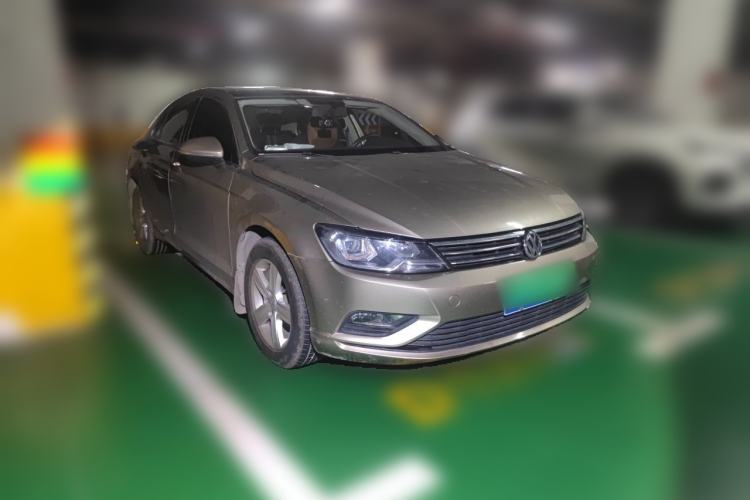 Used Volkswagen Lamando 2015 230TSI DSG Fashion Edition Front Right 45 Deg
