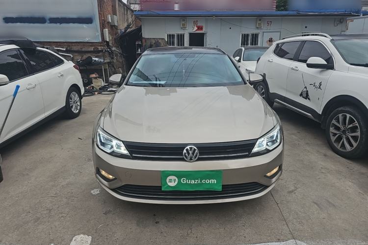 Used Volkswagen Lamando 2015 280TSI Manual Comfort Edition Front