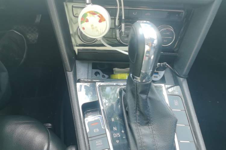 Used Volkswagen Lamando 2015 280TSI DSG Comfort Edition Gear Lever