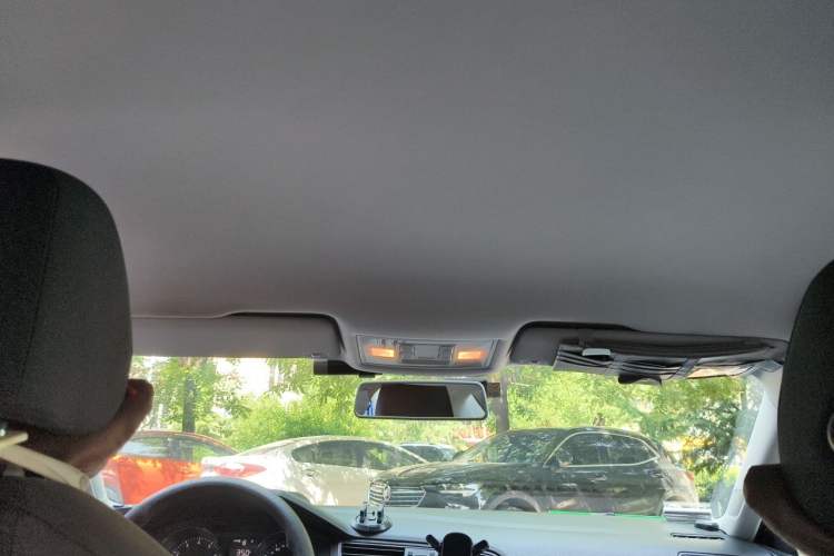 Used Volkswagen Lamando 2015 230TSI DSG Fashion Edition Headliner